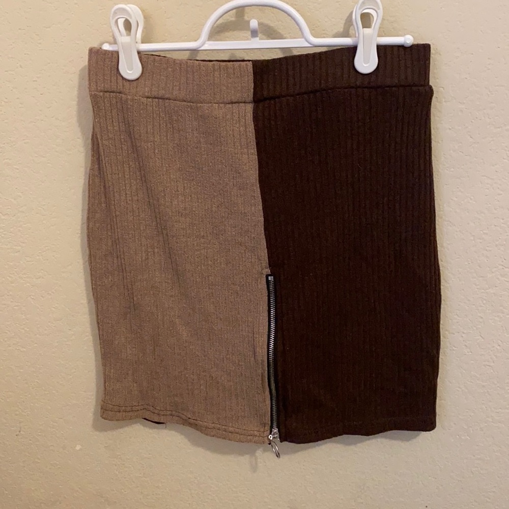 Dual toned skirt